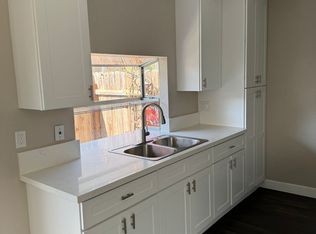 18291 Plaza Way #B, Tustin, CA 92780