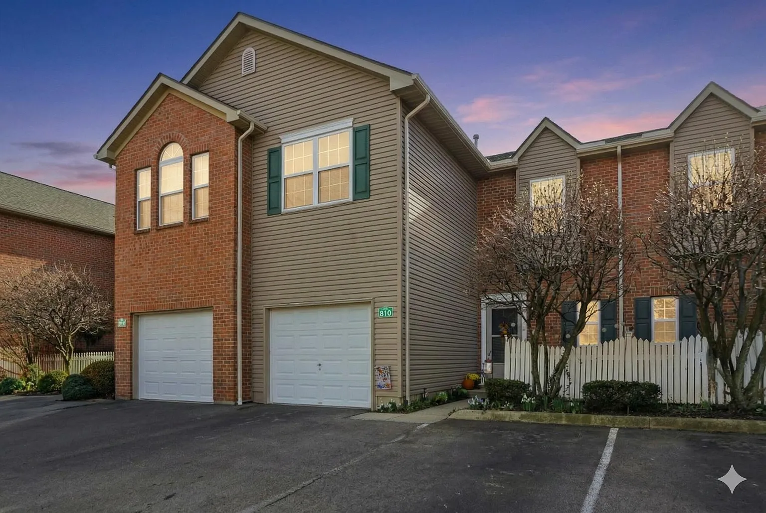 810 Mystic Pointe Dr photo 1