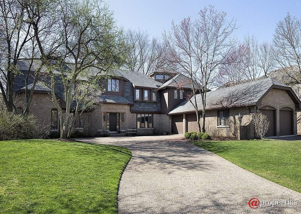 1st image of 2863 Woodmere Dr