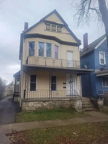 499 Fargo Ave Photo 1