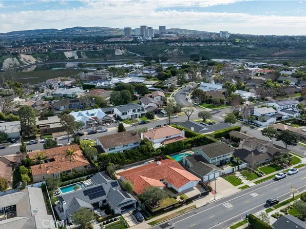 1412 Santiago Dr, Corona Del Mar, CA 92660