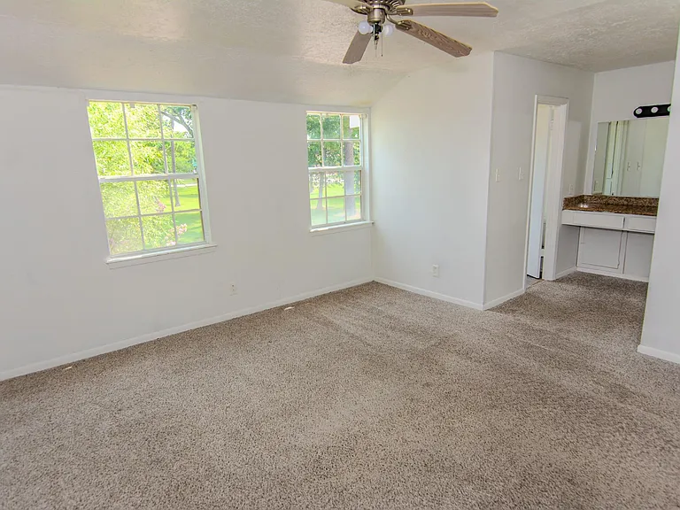 20335 Fieldtree Dr — Photo 17
