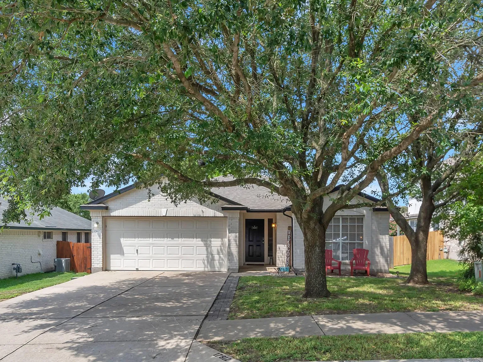 3 bed, 1298 sqft, $2,000 — Photo 1