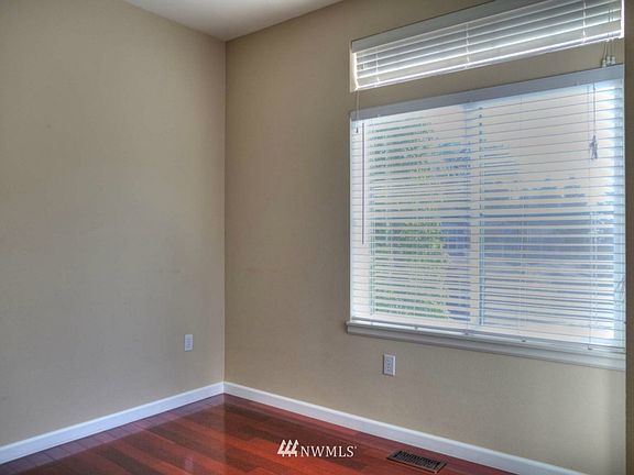 4th image of 8808 123rd Lane NE