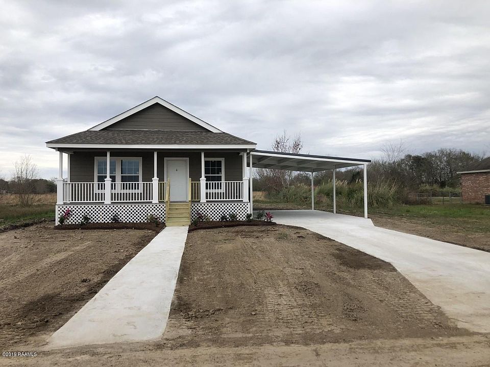 1st image of 303 Sapphire Dr
