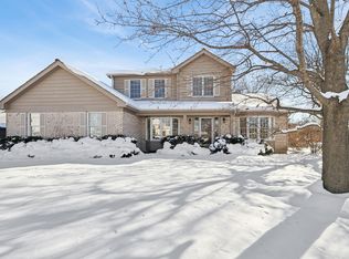 14870 King Dr, Libertyville, IL 60048