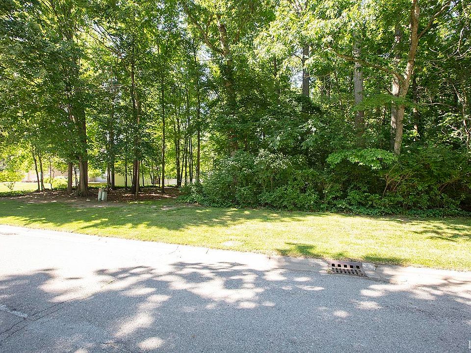 2nd image of 25413 N Shore Dr