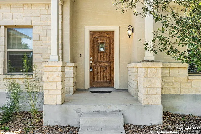 3 bed, 1.0 bath, 1804 sqft, $2,450 — Photo 4