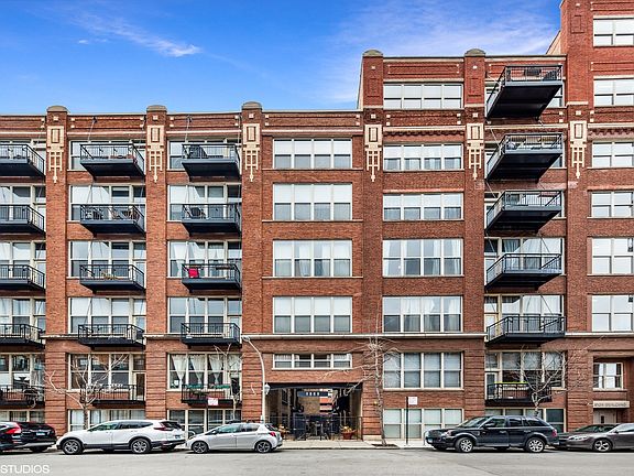 3rd image of 1500 W Monroe St APT 420