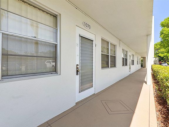 2nd image of 1070 Ventnor P #1070