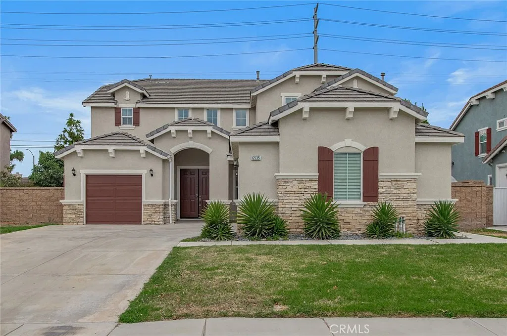 4 bed, 2.5 bath, 2945 sqft, $3,650 — Photo 1