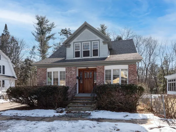 32 Broad Street, Rochester, NH 03867
