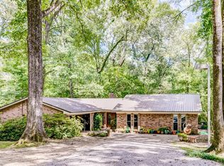 308 East Dr, Vicksburg, MS 39180