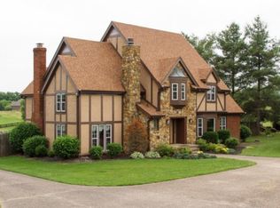90 Strike Hound Ct, Fisherville, KY 40023