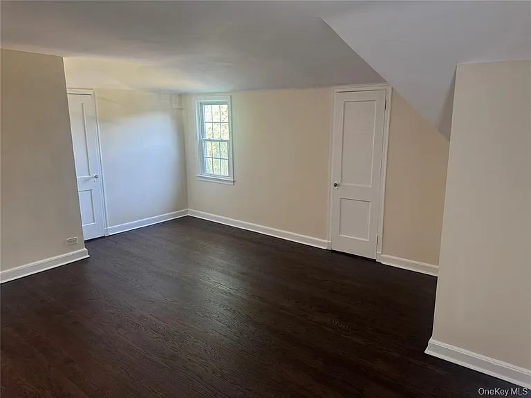 27 Keogh Ln — Photo 10