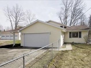 149 11th St, Plainwell, MI 49080