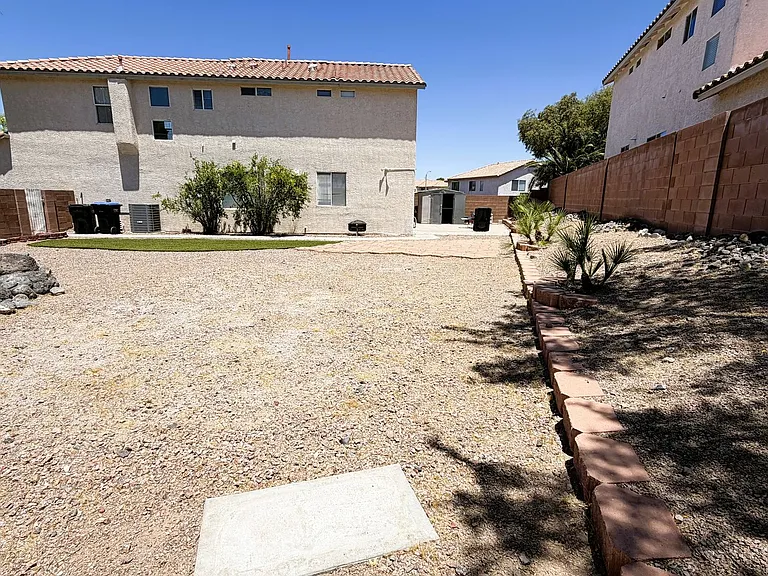 2424 Predera Ave — Photo 43