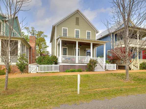 25 Boulevard Carlton Lndg, Eufaula, OK 74432