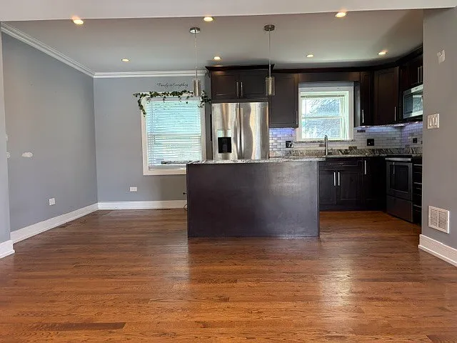 5129 W 64th Pl — Photo 4