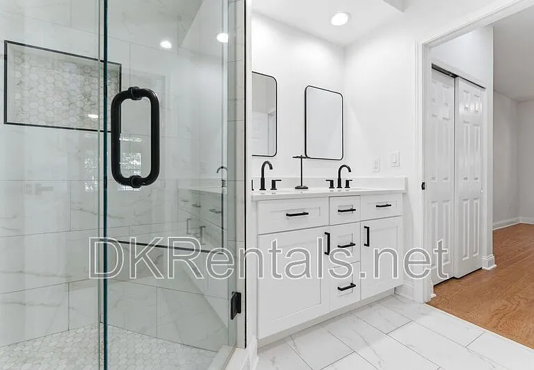 220 Renaissance Pkwy NE #2111 — Photo 33