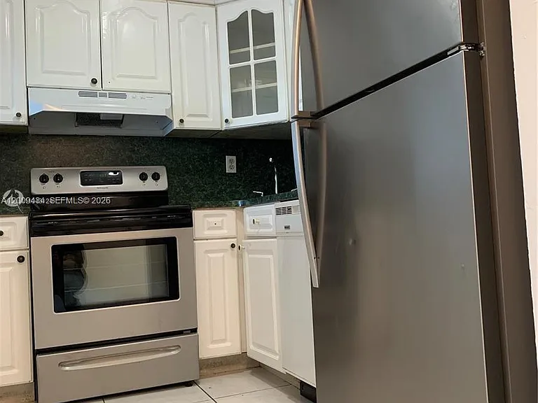 1325 W 68th St #514 — Photo 7