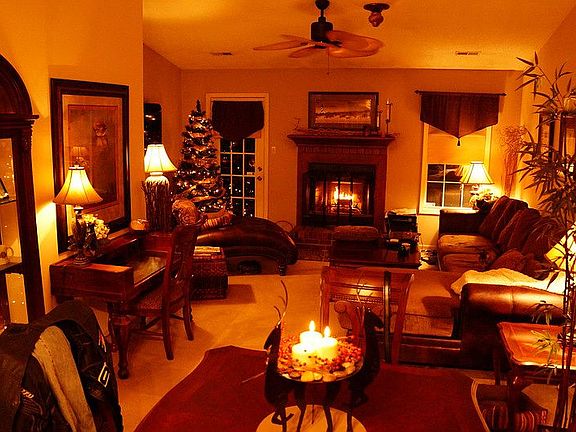 Living Room/Dining Room
