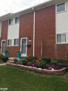 8770 Kaltz, Center Line, MI, 48015