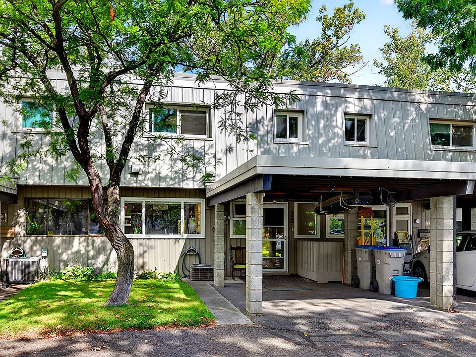 1st image of 249 Kitchener Cres #22