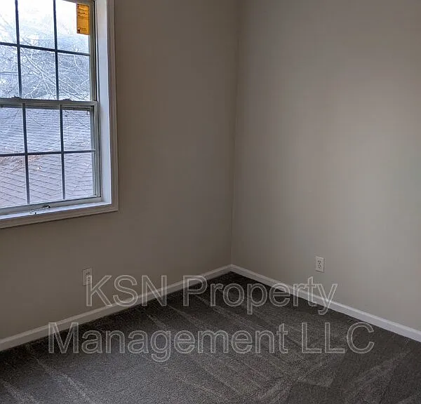 1124 Collins St — Photo 9