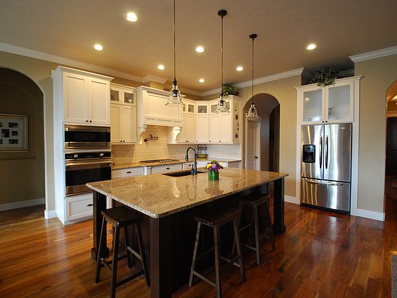 Kitchen with Island