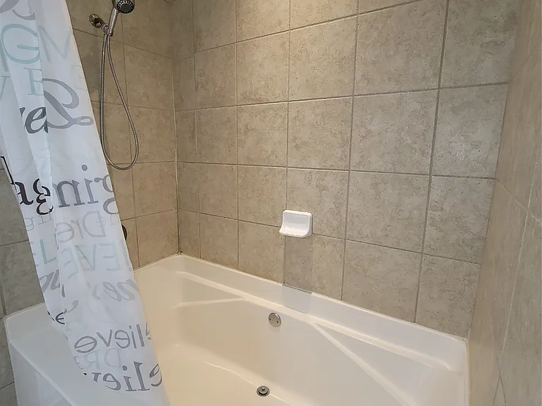 77 Groves Ln — Photo 28