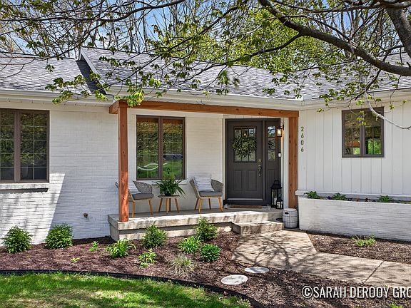 2nd image of 2606 Indian Ridge Dr NE