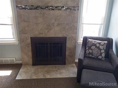5th image of 21639 Cedar St