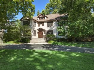 196 Scott Ave, Winnetka, IL 60093