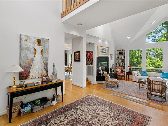 5th image of 545 Wood Haven Ct