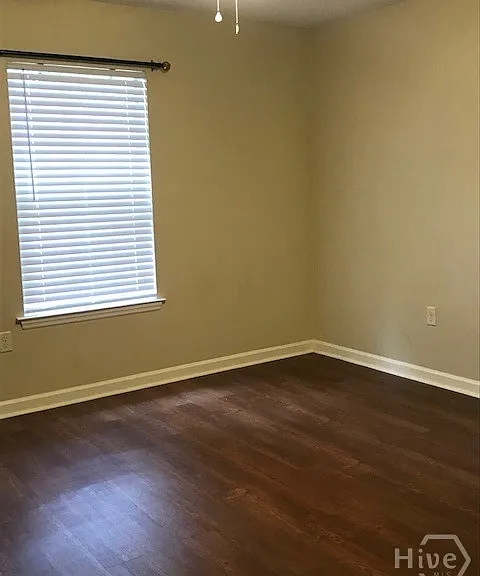 700 Greenwich Dr — Photo 13