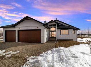 SW 121 2310 Township Rd #370, Rural Red Deer County, AB T4G0N4