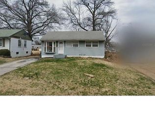 405 Lancashire Rd, Saint Louis, MO 63137