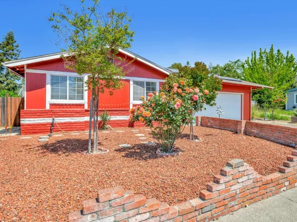 1792 Cooper Dr, Santa Rosa, CA 95404