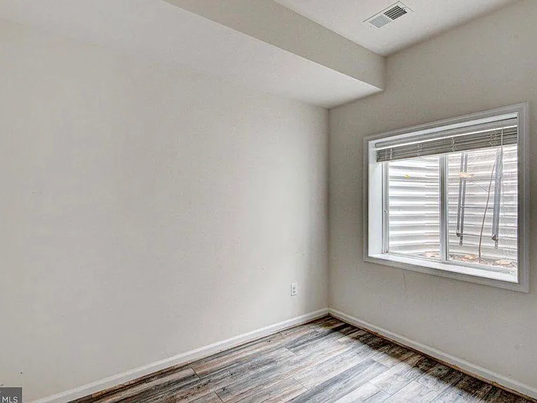 133 Streamview Dr — Photo 11