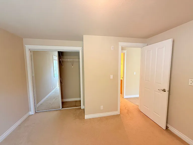 2200 Thorndyke Ave W #201 — Photo 12