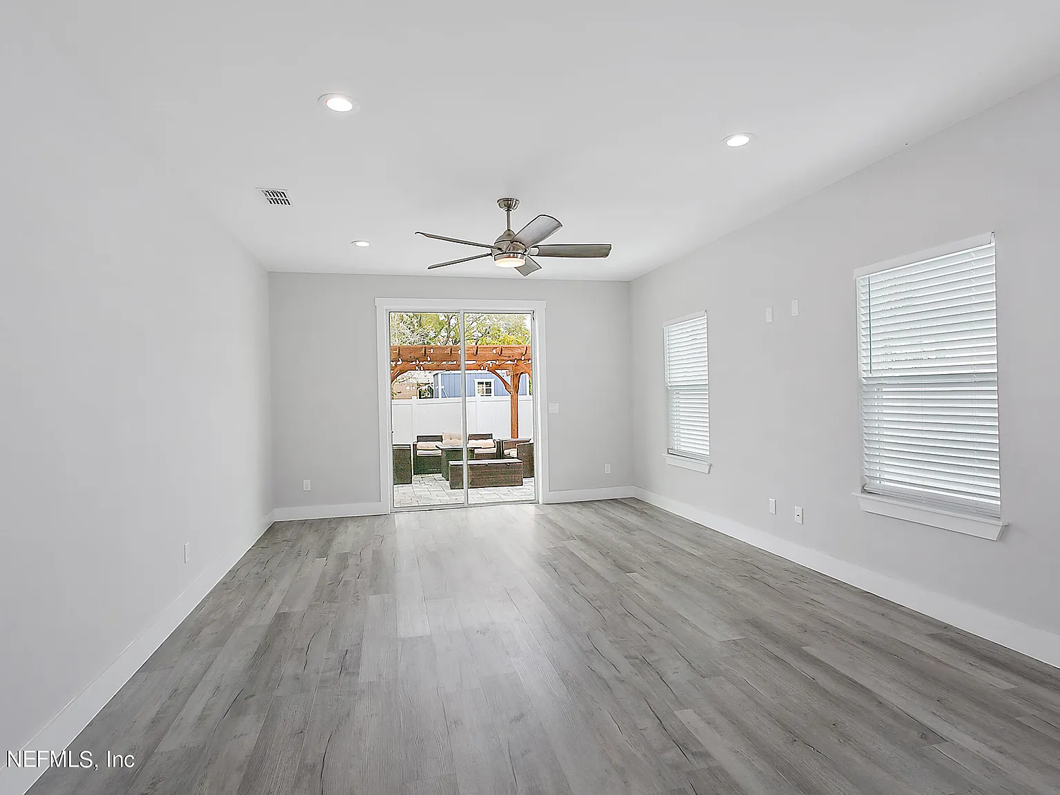 4 bed, 2.5 bath, 1869 sqft, $3,445 — Photo 4