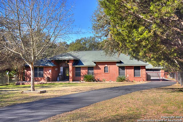 1st image of 211 Woodland Blvd