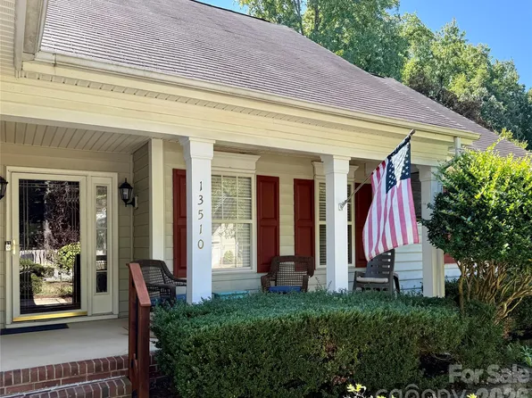 13510 Damson Dr, Huntersville, NC 28078