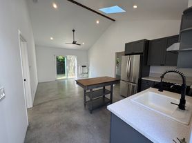 1815 Pampas Ave, Santa Barbara, CA