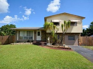7141 Taylor St, Hollywood, FL 33024