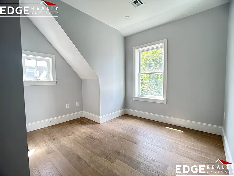 51 Fairbanks St #3 — Photo 3