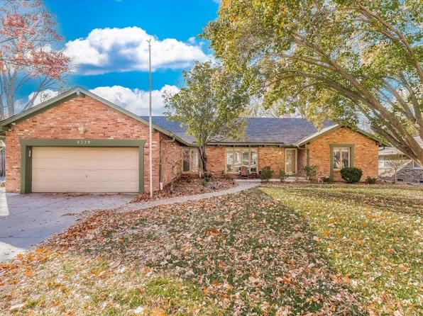 8229 E Brentmoor Ln, Wichita, KS 67206