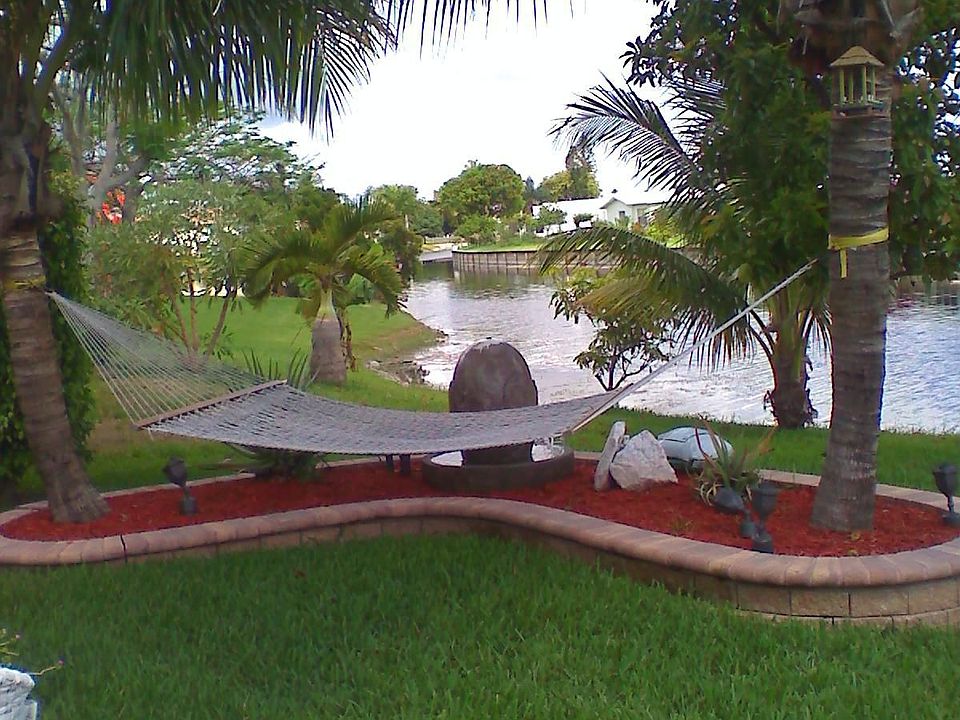 Relax in paradise