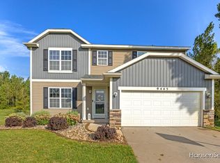 9445 Crest Circle Dr NE, Rockford, MI 49341